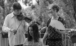 Berliner Schellack-Trio Sopran: Sumse-Suse Keil | Geige: Dariusz Blaszkiewicz | Klavier: Bettina Hartl ©Sumse Keil